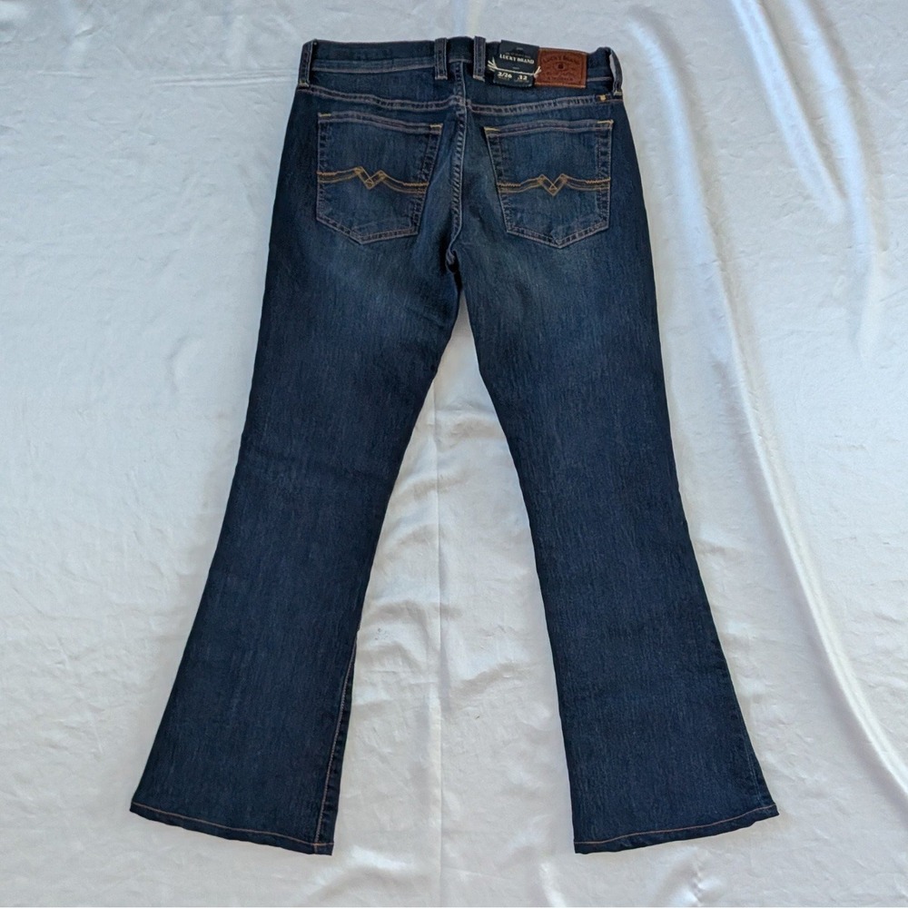New Lucky Brand Women's Mid-Rise Sweet'n Flare Denim Jeans Pants Size 2 - Picture 2 of 4